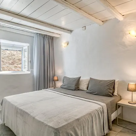 Nikoramavilla Paros With Swimming Poll And Bbq For 21 Guests * ピソ ・リバディ